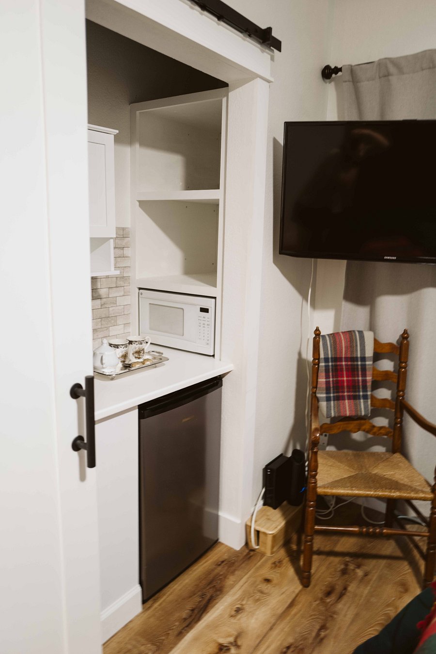 Furnished Finder property 1028307_1 photo 26