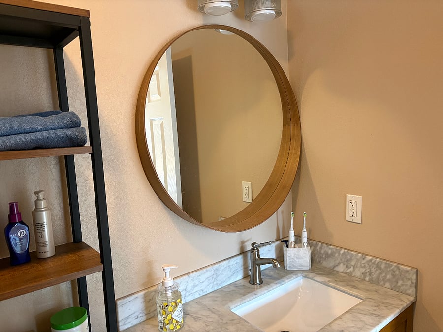 Master Bedroom (Attached)