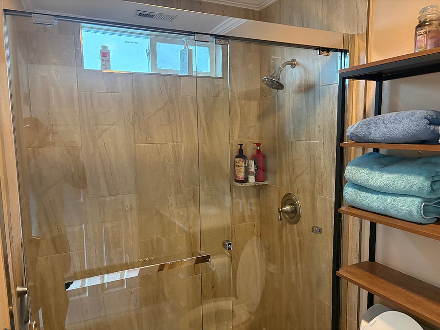 Master Bedroom (Attached)