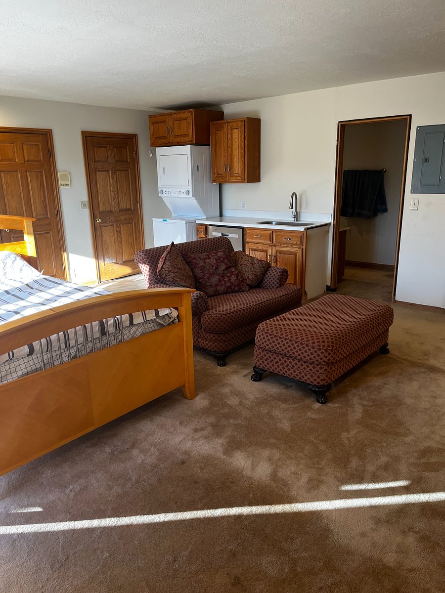 Furnished Finder property 1028357_1 photo 3