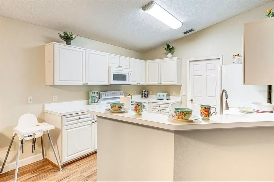 Furnished Finder property 1028359_1 photo 6