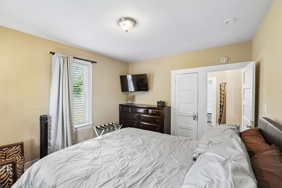 Furnished Finder property 1028385_1 photo 11