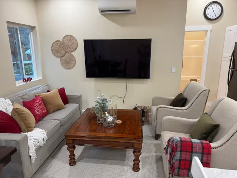 Furnished Finder property 1028395_1 photo 2