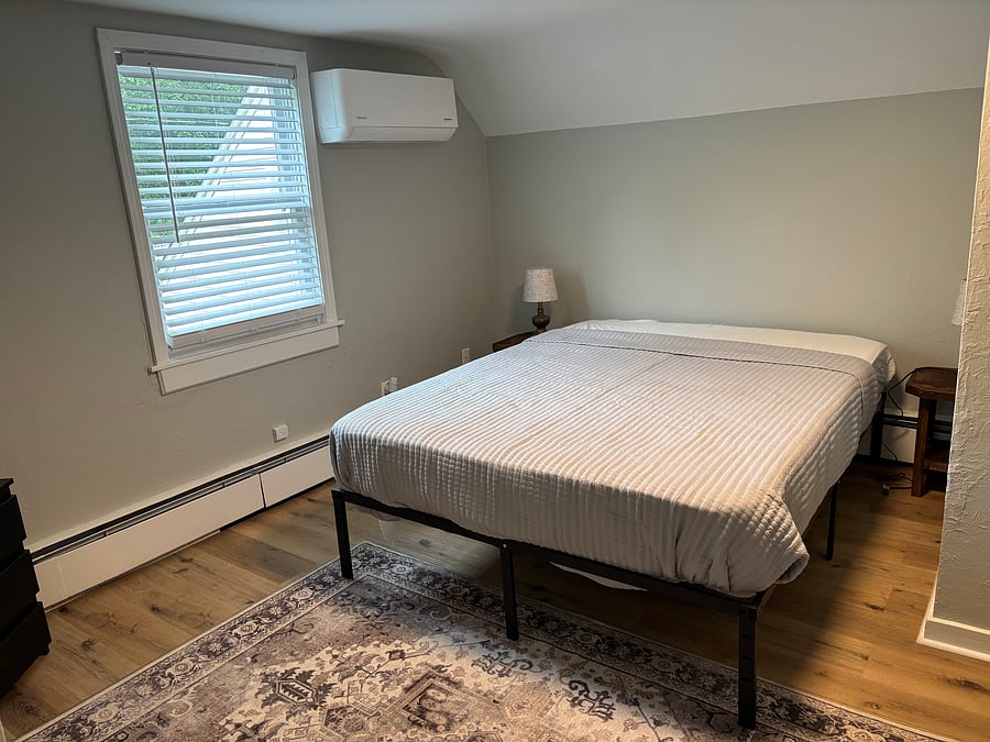 Queen Bed new memory foam mattress