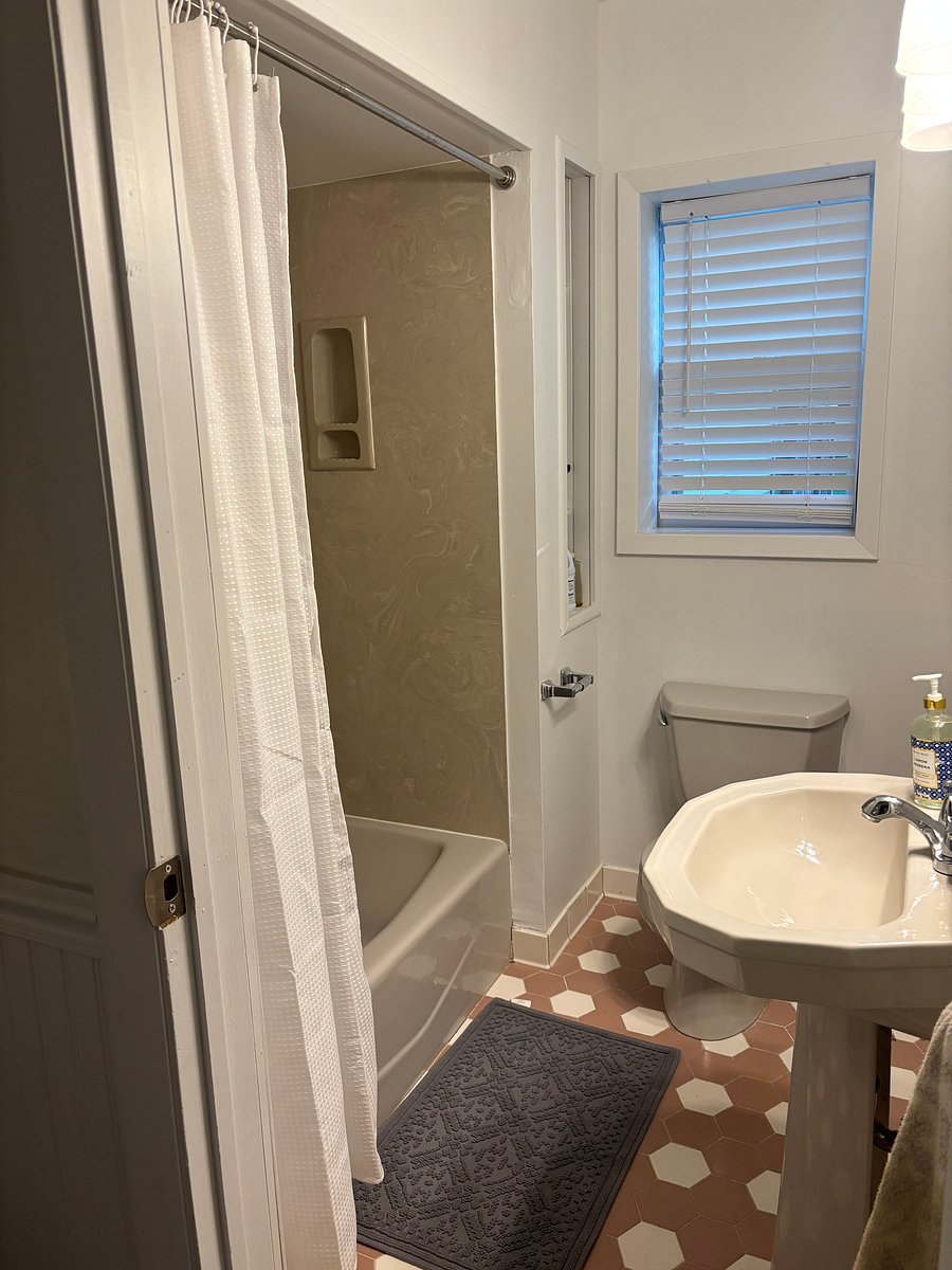 Furnished Finder property 1028396_1 photo 13