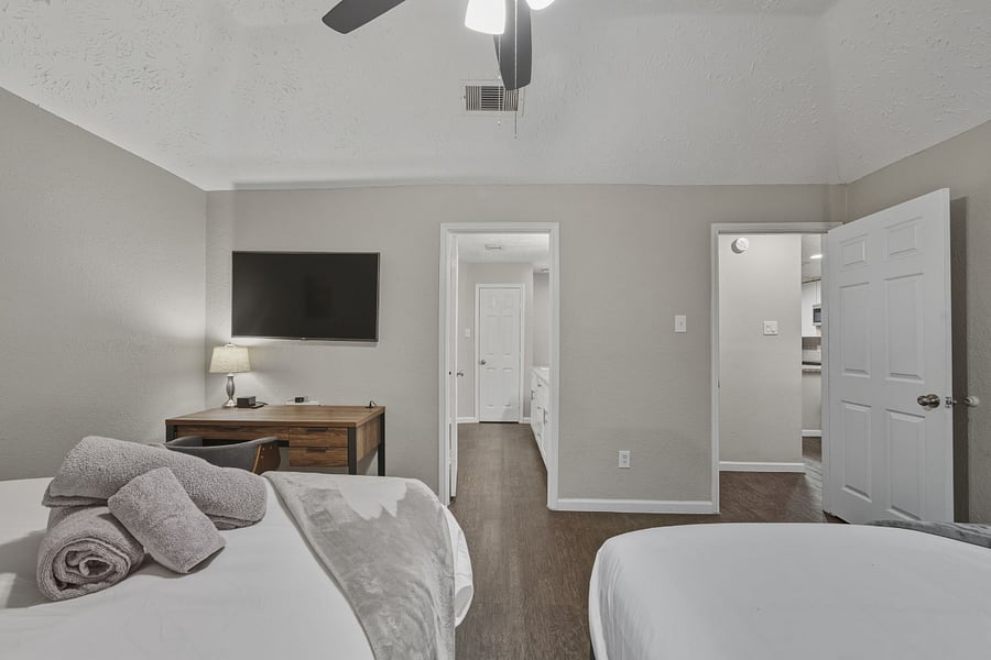 Furnished Finder property 1028418_1 photo 40