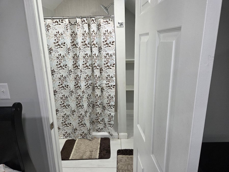 Furnished Finder property 1028426_1 photo 9