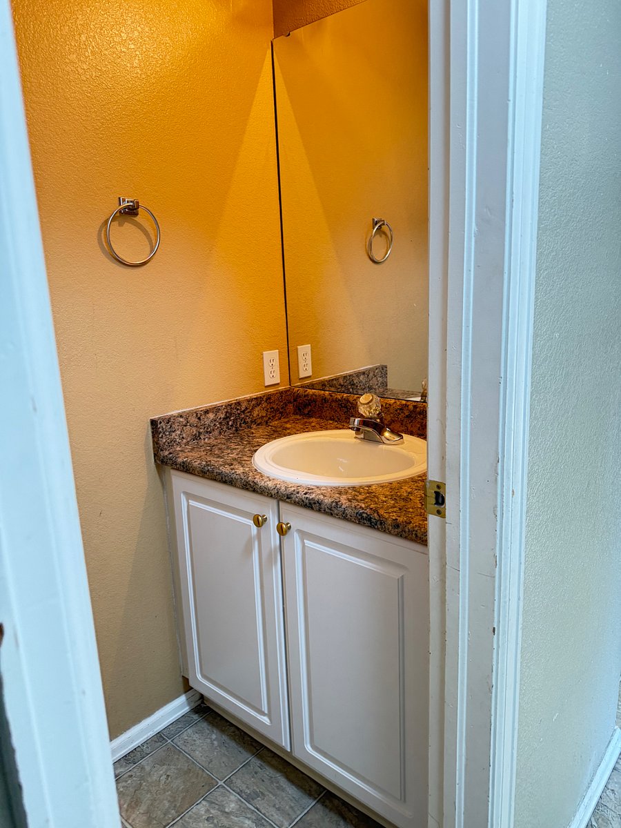 Furnished Finder property 1028468_1 photo 14
