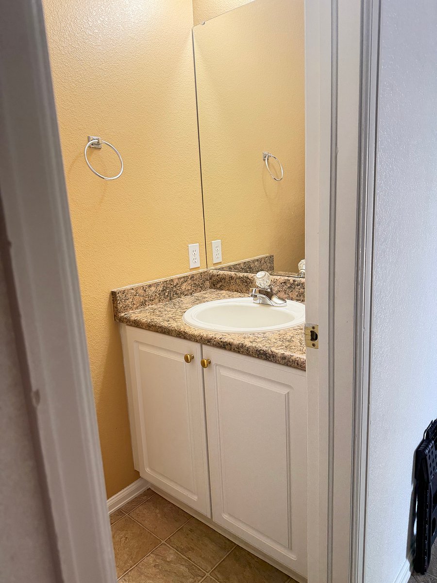 Furnished Finder property 1028468_1 photo 24