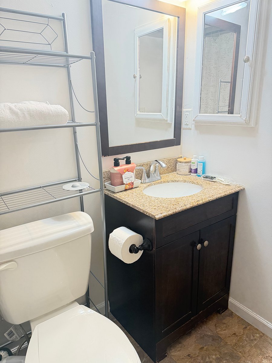 Furnished Finder property 1028468_1 photo 22