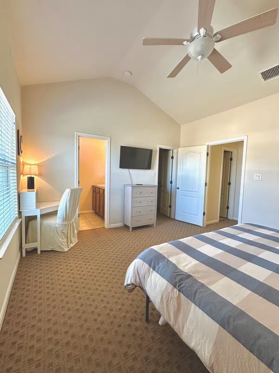 Furnished Finder property 1028478_1 photo 7