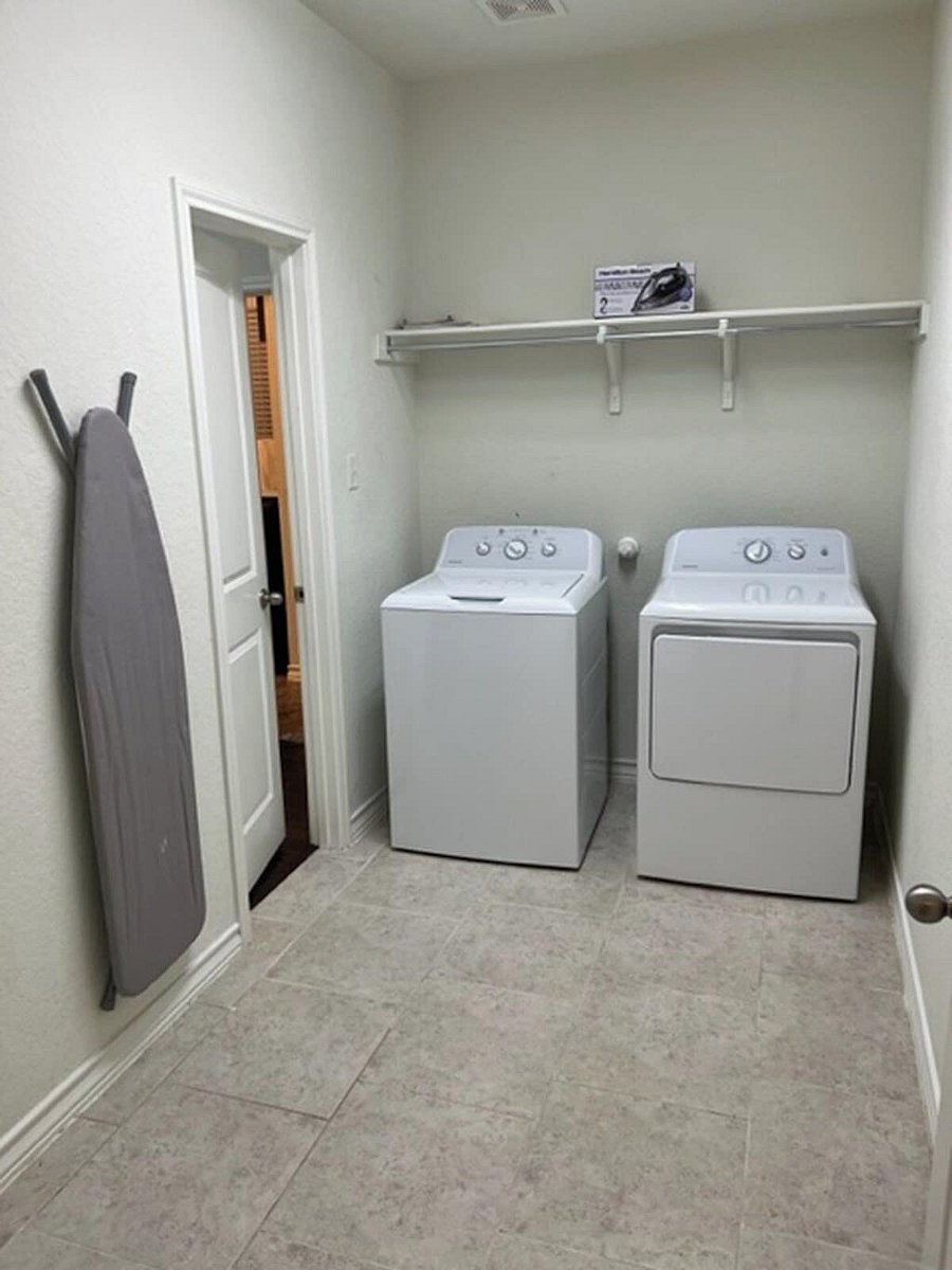Furnished Finder property 1028501_1 photo 4