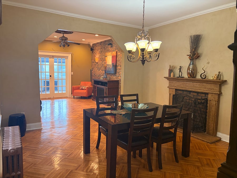 Shared dining room