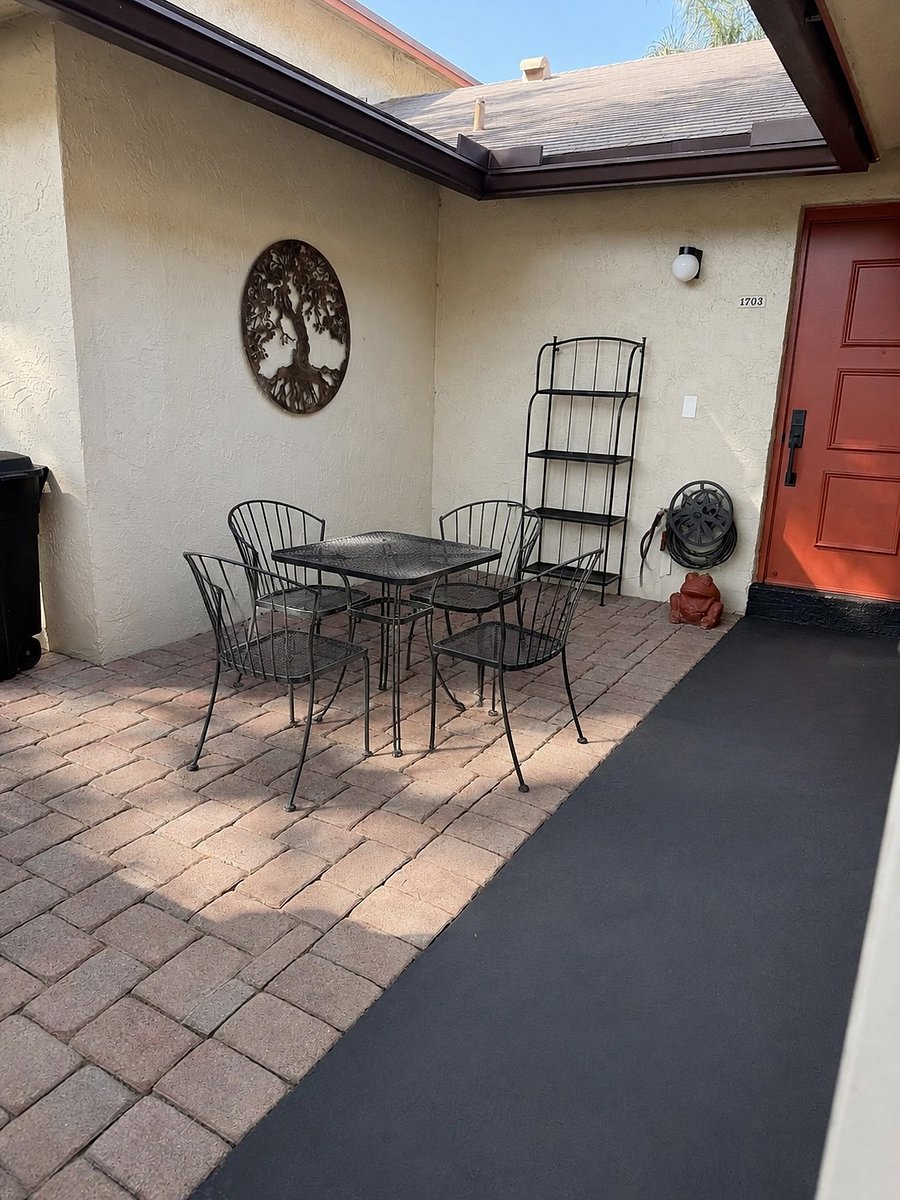 Furnished Finder property 1028595_1 photo 3