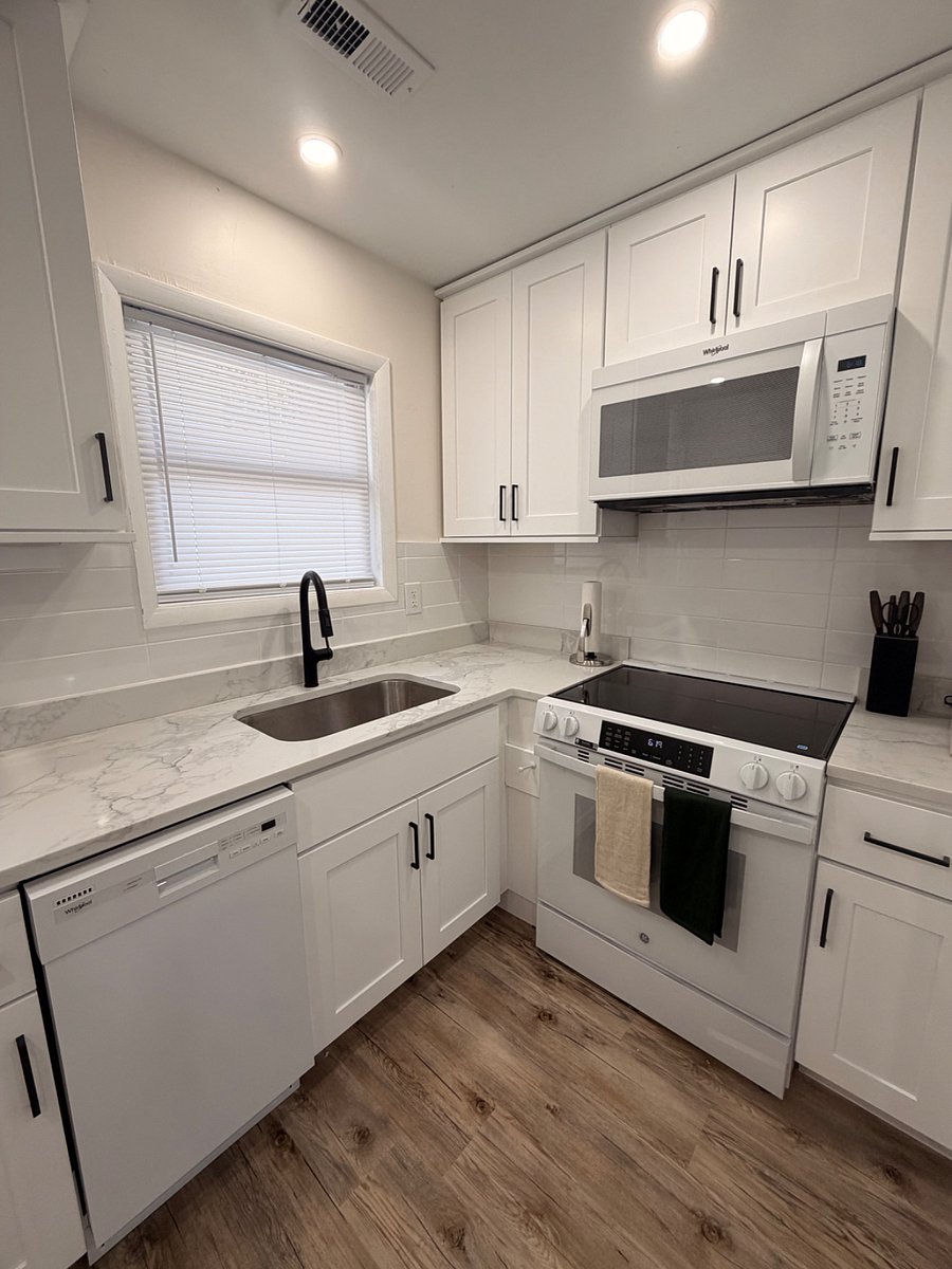 Furnished Finder property 1028606_1 photo 11