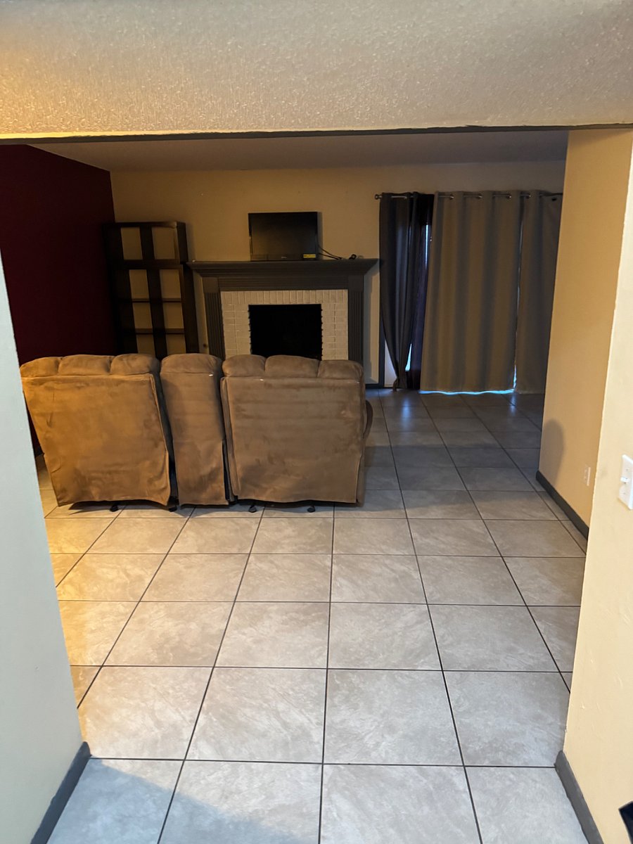 Furnished Finder property 1028607_1 photo 2