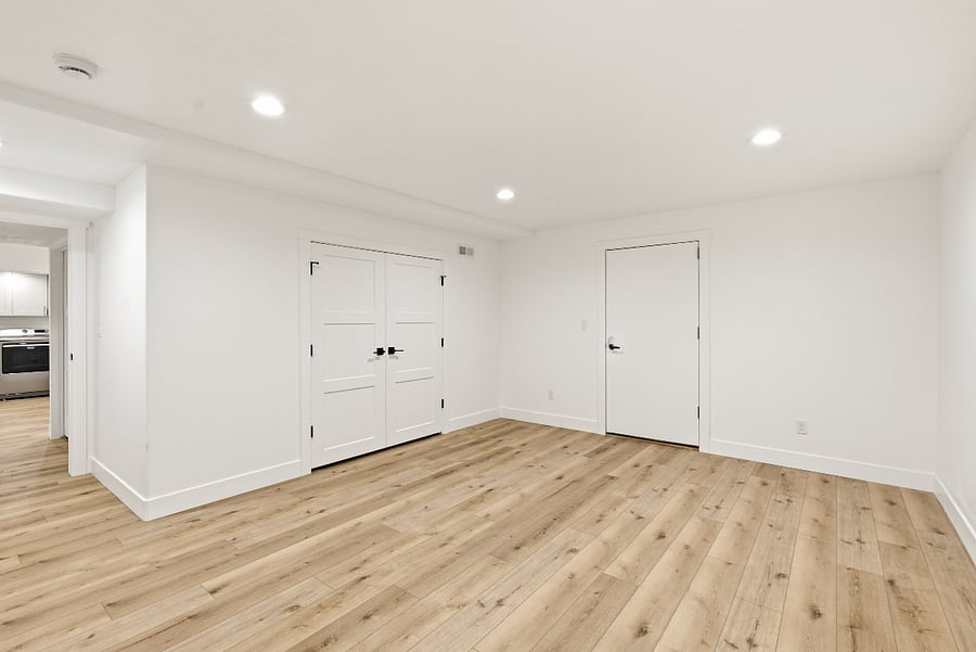 Office room with walk-in closet