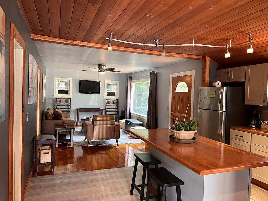 Furnished Finder property 1028642_1 photo 3