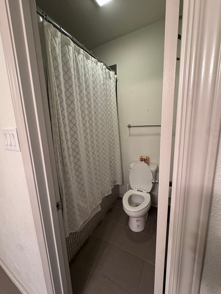 Furnished Finder property 1028667_1 photo 30