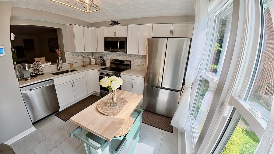 Furnished Finder property 1028682_1 photo 3