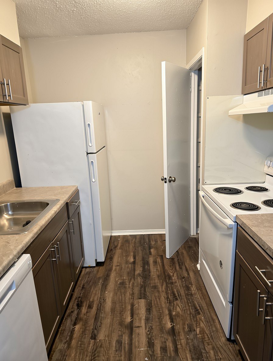 Furnished Finder property 1028687_1 photo 3