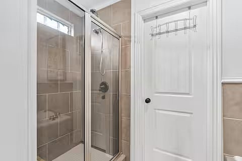 Furnished Finder property 1028700_1 photo 14
