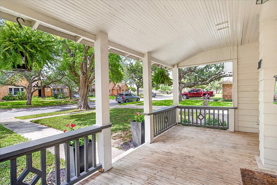 Furnished Finder property 1028706_1 photo 3