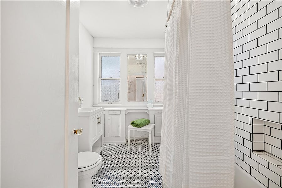 Furnished Finder property 1028706_1 photo 10
