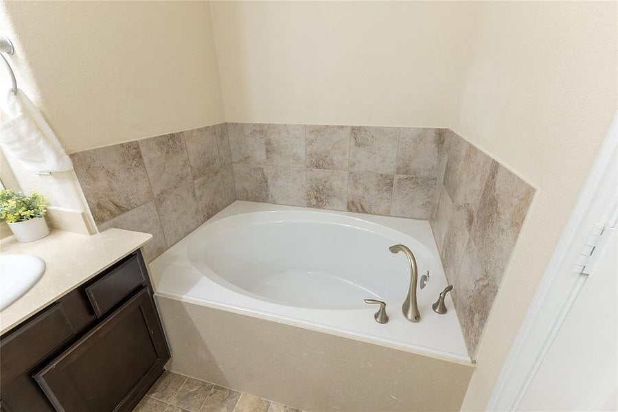 Furnished Finder property 1028756_1 photo 12