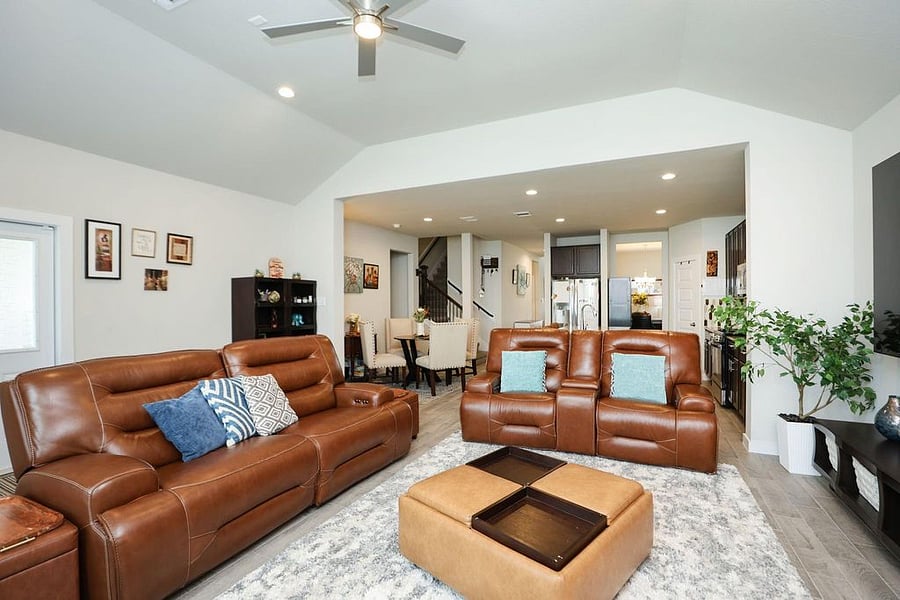 Furnished Finder property 1028757_1 photo 4