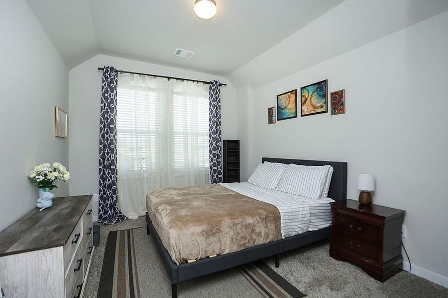 Furnished Finder property 1028757_1 photo 11