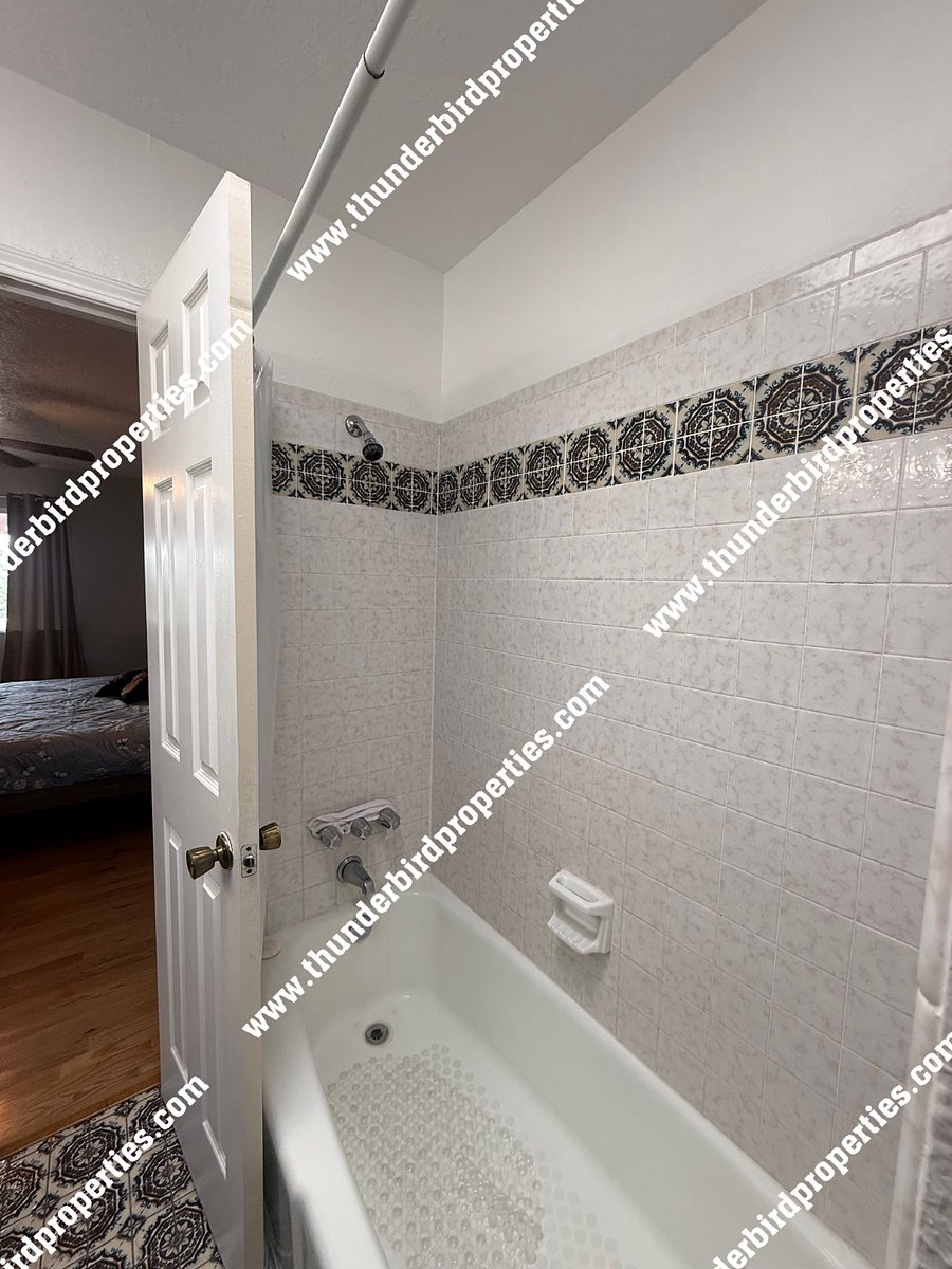 Furnished Finder property 1028769_1 photo 17