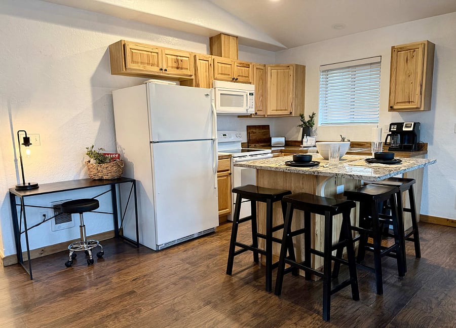 Furnished Finder property 1028776_1 photo 2