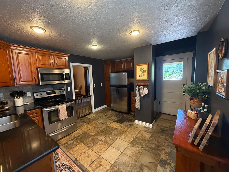 Furnished Finder property 1028777_1 photo 5