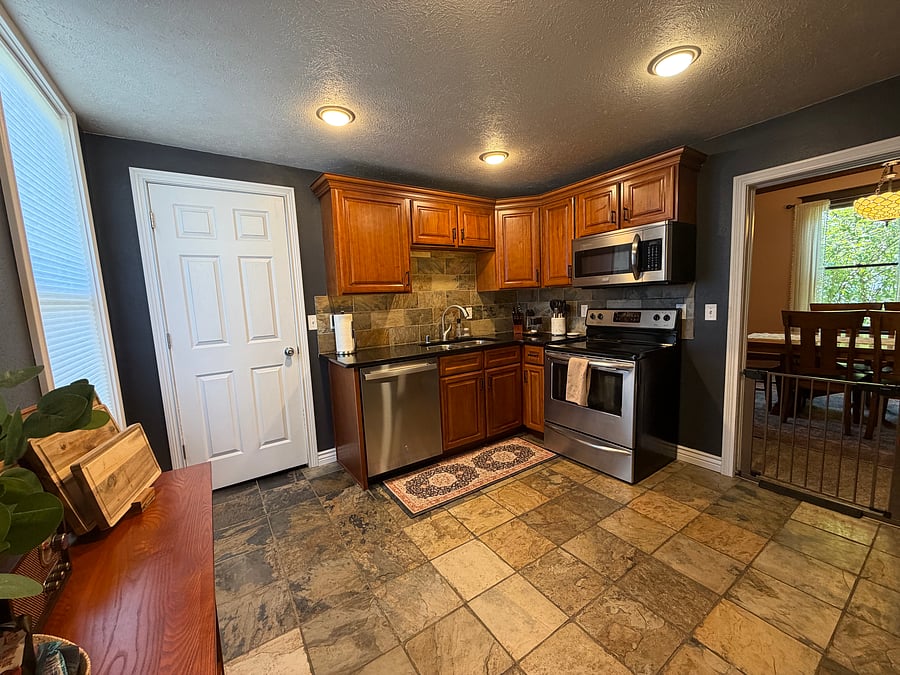 Furnished Finder property 1028777_1 photo 4