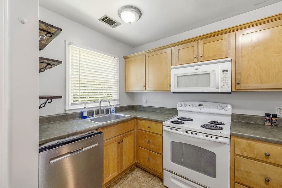 Furnished Finder property 1028817_1 photo 14