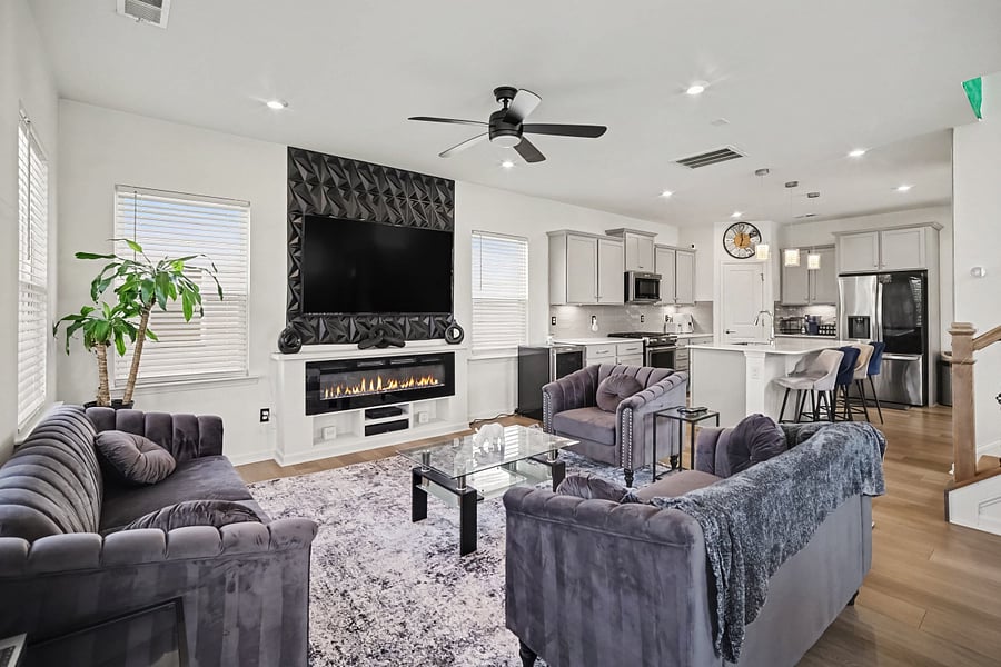 Furnished Finder property 1028819_1 photo 2