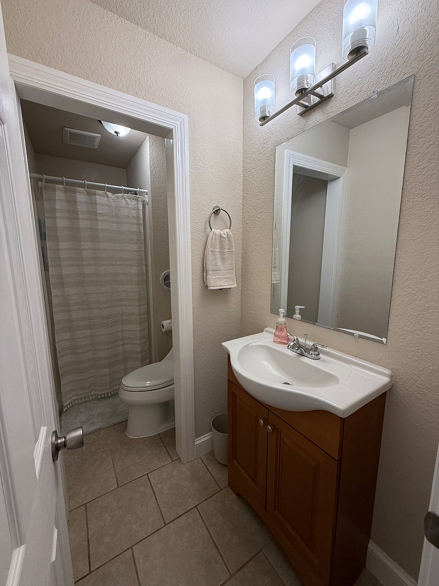 Furnished Finder property 1028823_1 photo 11