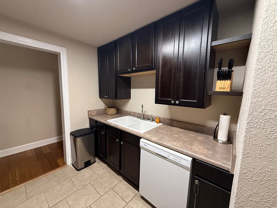 Furnished Finder property 1028823_1 photo 21