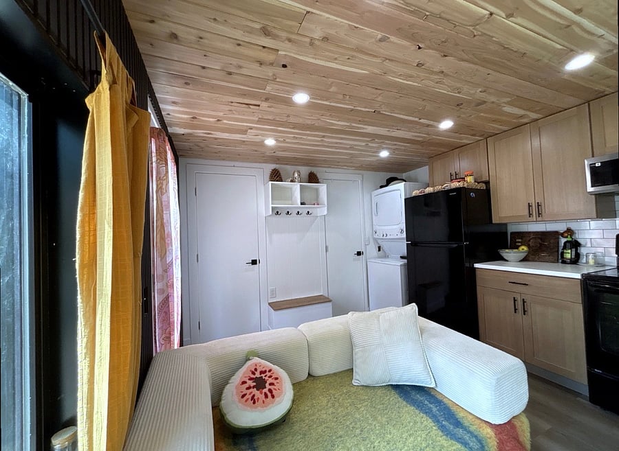 Furnished Finder property 1028861_1 photo 13