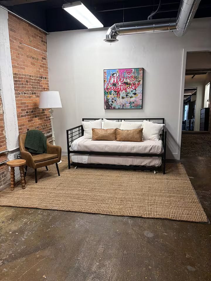 Furnished Finder property 1028933_1 photo 2