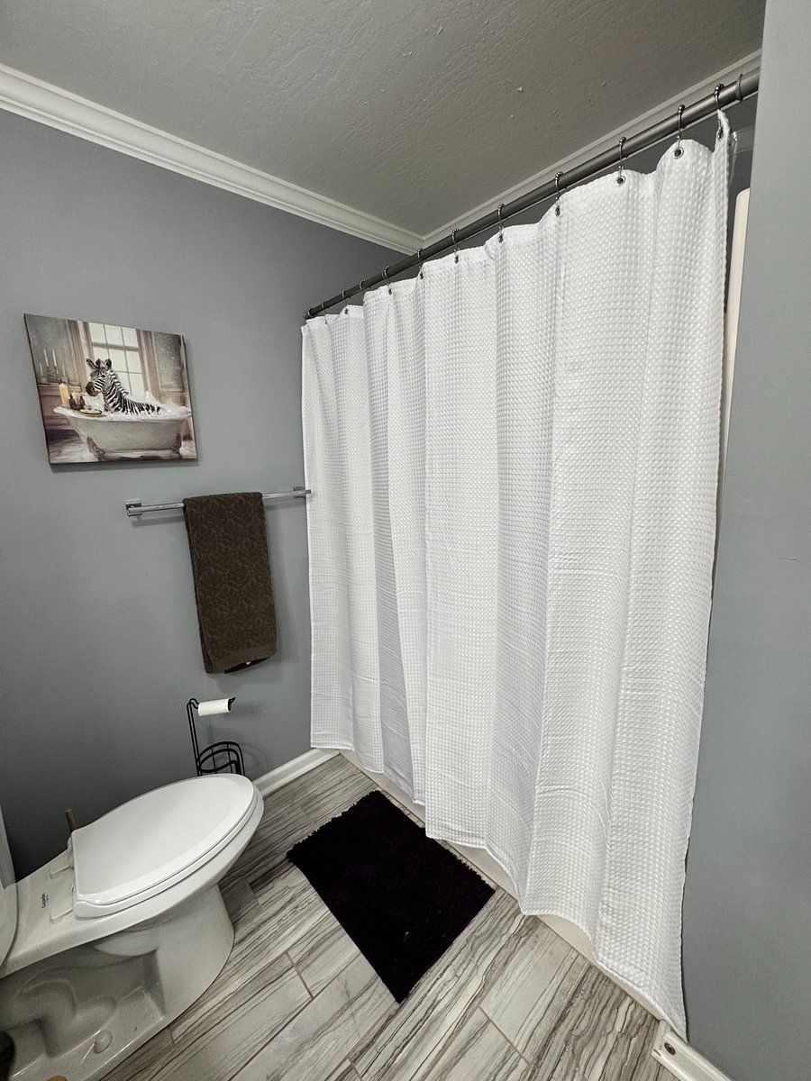 Hall Bath - Bathtub Shower combo
