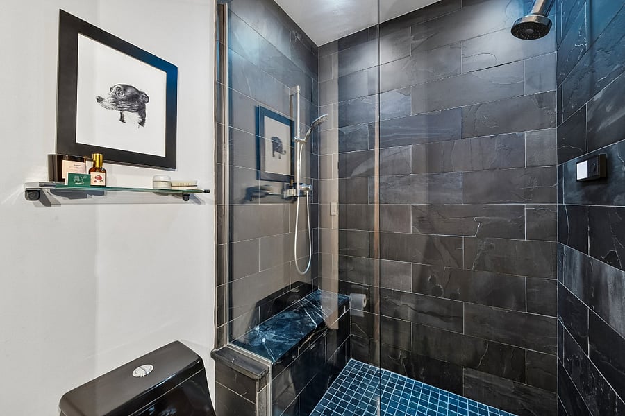 Smart Shower (Moen U with Three Shower Heads)