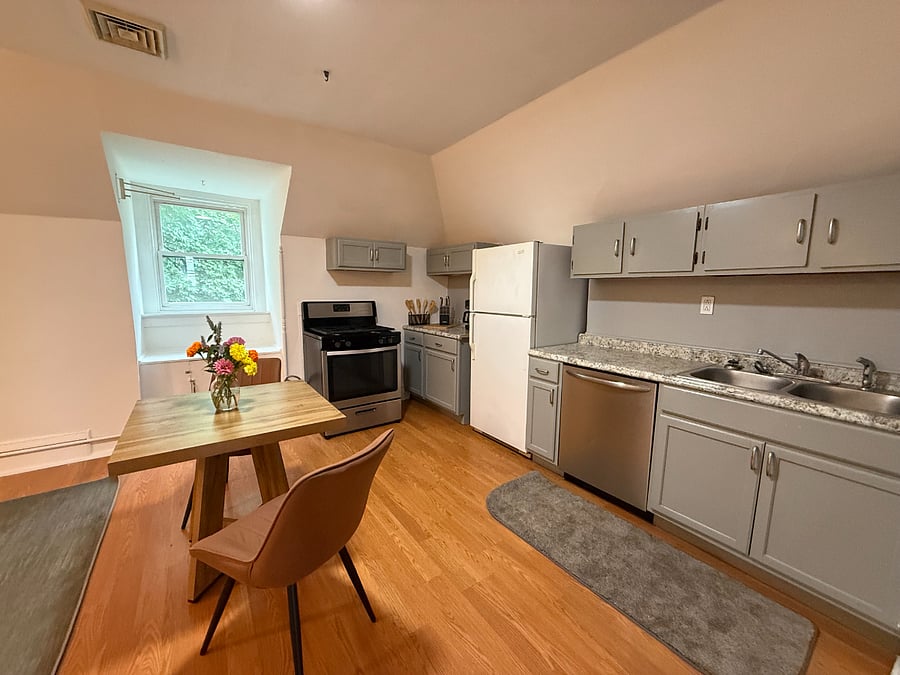 Furnished Finder property 1029048_1 photo 5