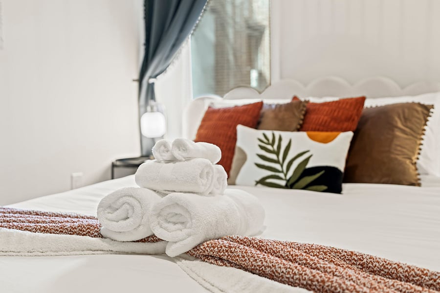 Hotel-fresh linens, plush pillows and rolled towels await your arrival. Every stay starts with a bed that feels freshly made just for you.
