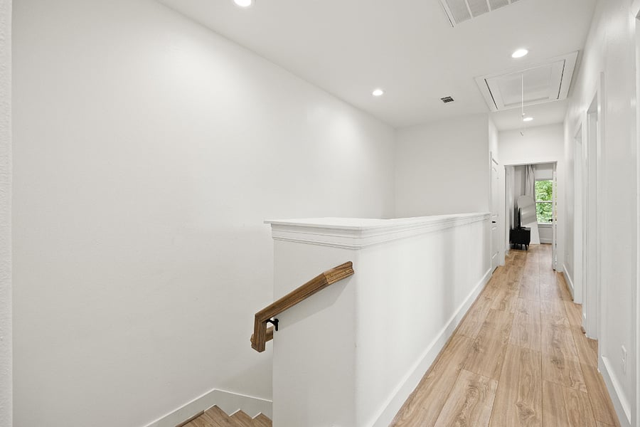 Furnished Finder property 1029115_1 photo 32