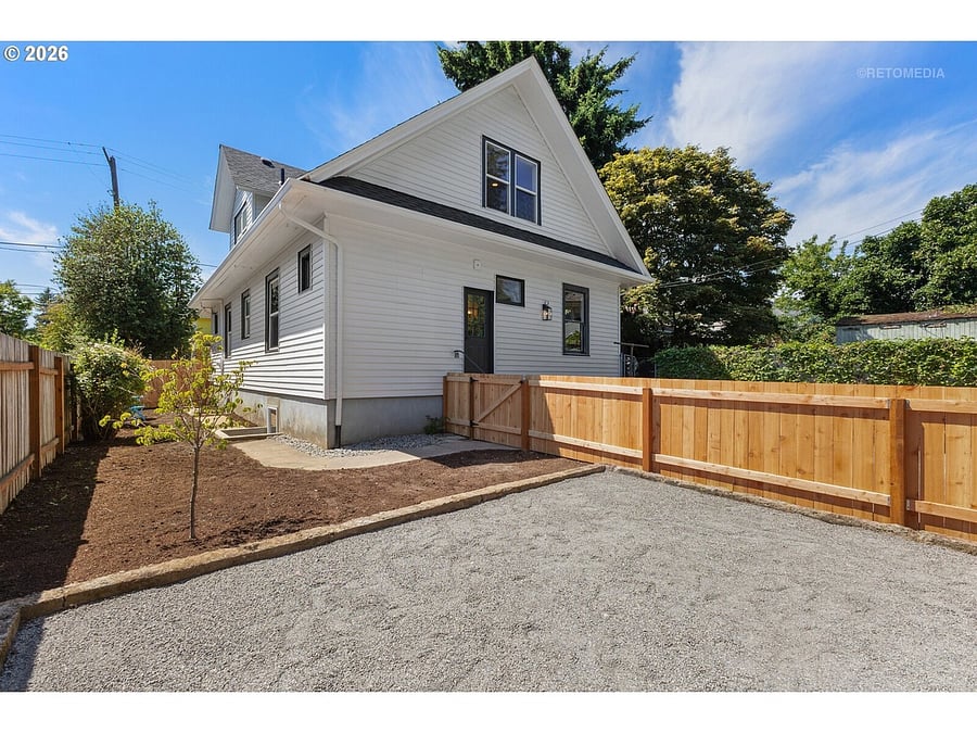 Furnished Finder property 1029171_1 photo 33