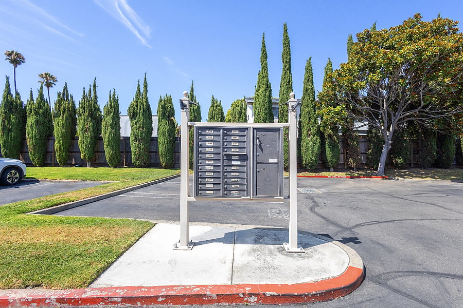 Shared secure mailbox