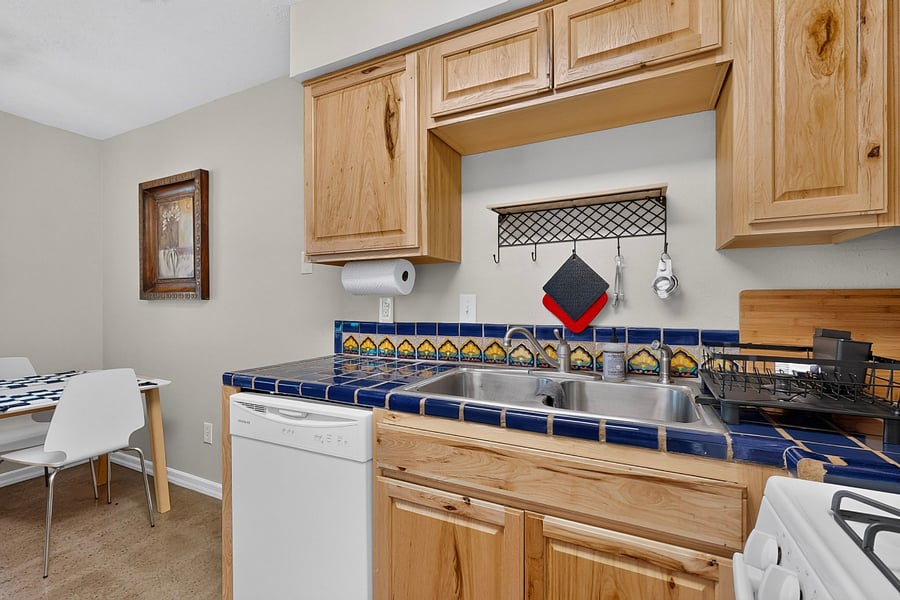 Furnished Finder property 1029313_2 photo 12