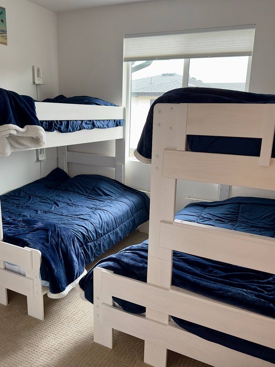 Bunk Room - 2 Full, 2 Twin